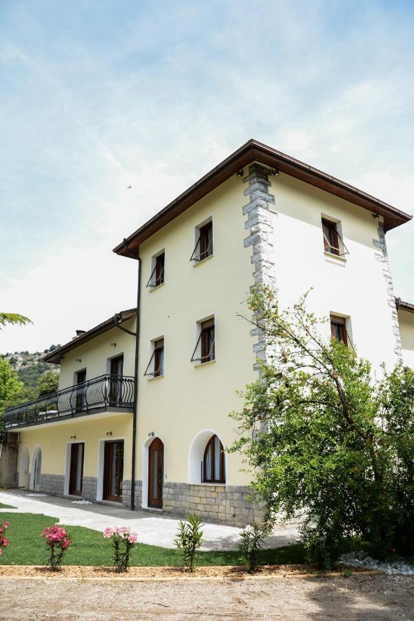 Villa Torbole Torbole Sul Garda Eksteriør billede